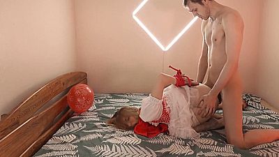 В порванных колготках